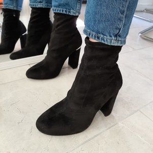 ALDO NWOT sock boot heel